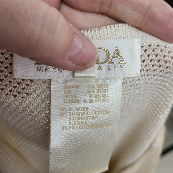 Escada Gold Mesh Logo Top size Large - Picture 7 of 10